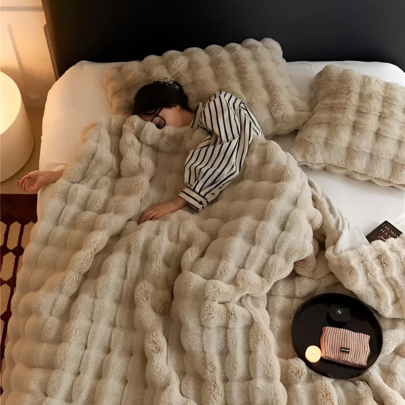 Couverture en Fausse Fourrure – Plaid Doux Double Face Confortable pour Maison et Bureau