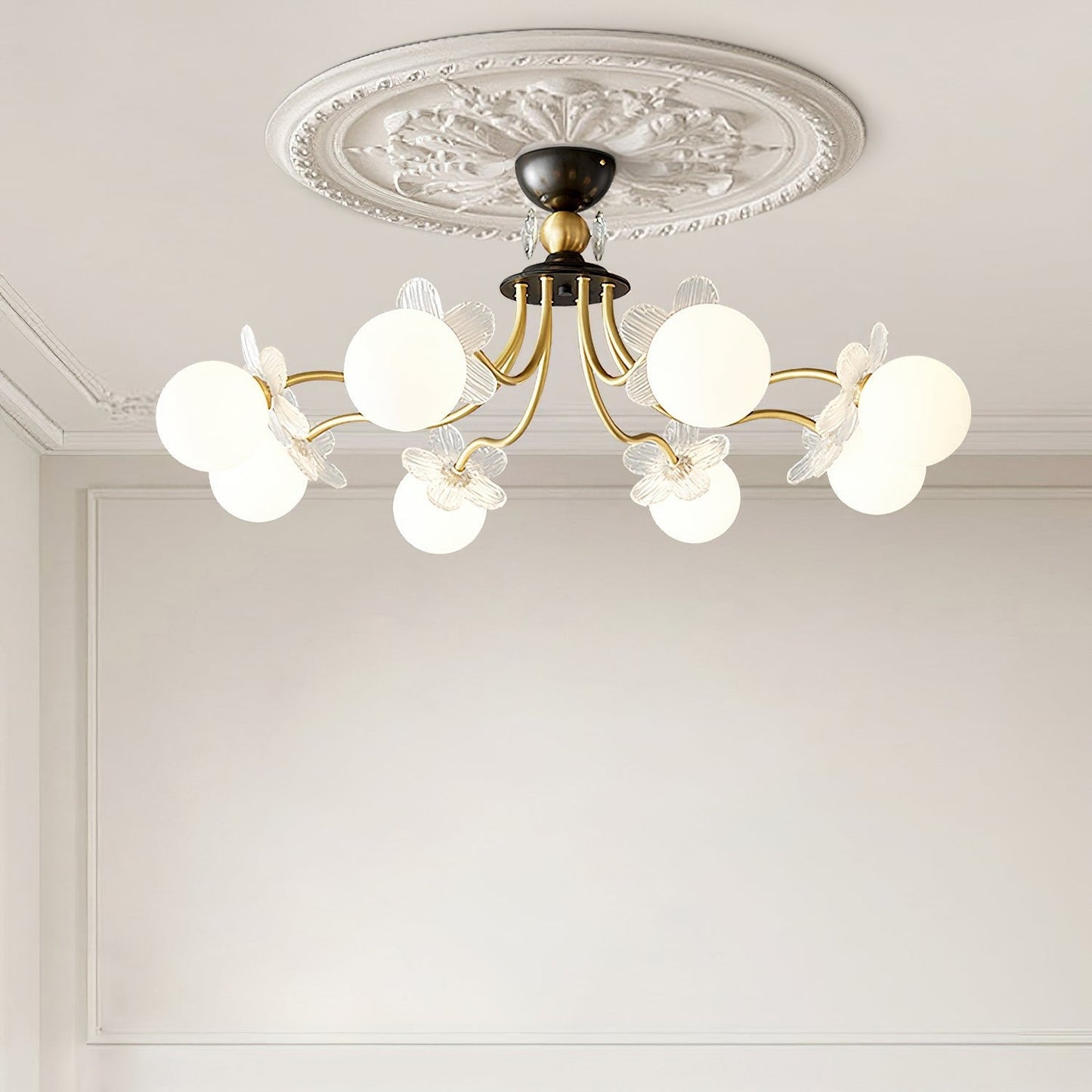 Chandelier en Verre Floral – Éclairage Élégant pour Maison et Bureau