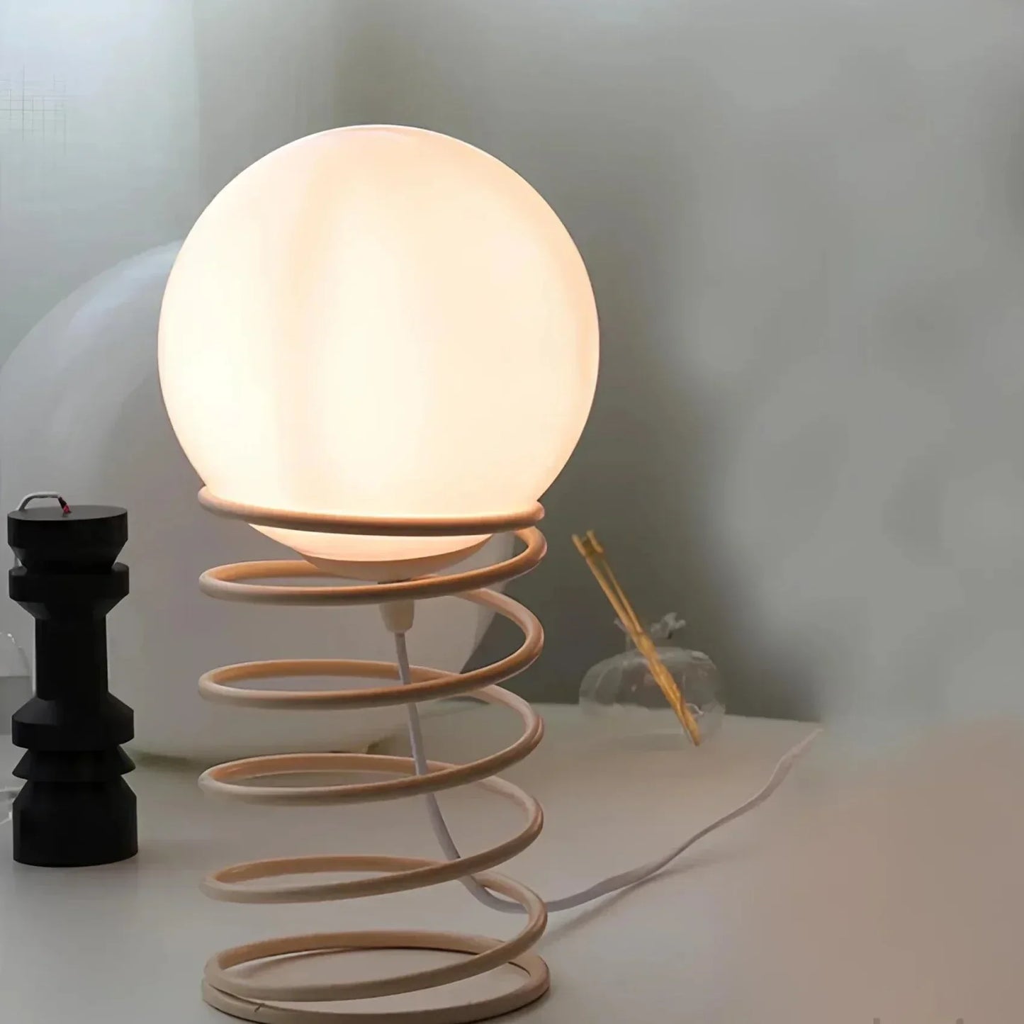 Lampe de Table Élégante – Éclairage Design pour Maison et Bureau Chic