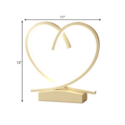 Lampe de Table Cœur – Éclairage Élégant pour Décoration Maison et Bureau