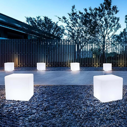 Lampe LED de Jardin – Éclairage Cubique avec Télécommande pour Décoration Extérieure Élégante