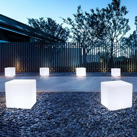 Lampe LED de Jardin – Éclairage Cubique avec Télécommande pour Décoration Extérieure Élégante