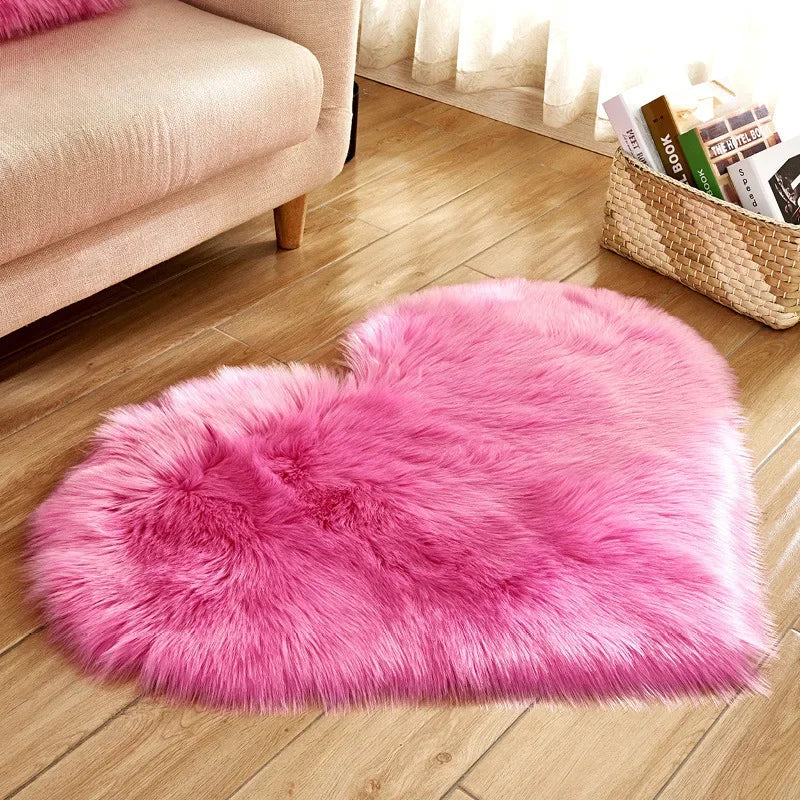 Tapis en Peluche Cœur – Tapis Doux et Confortable pour Décoration Maison