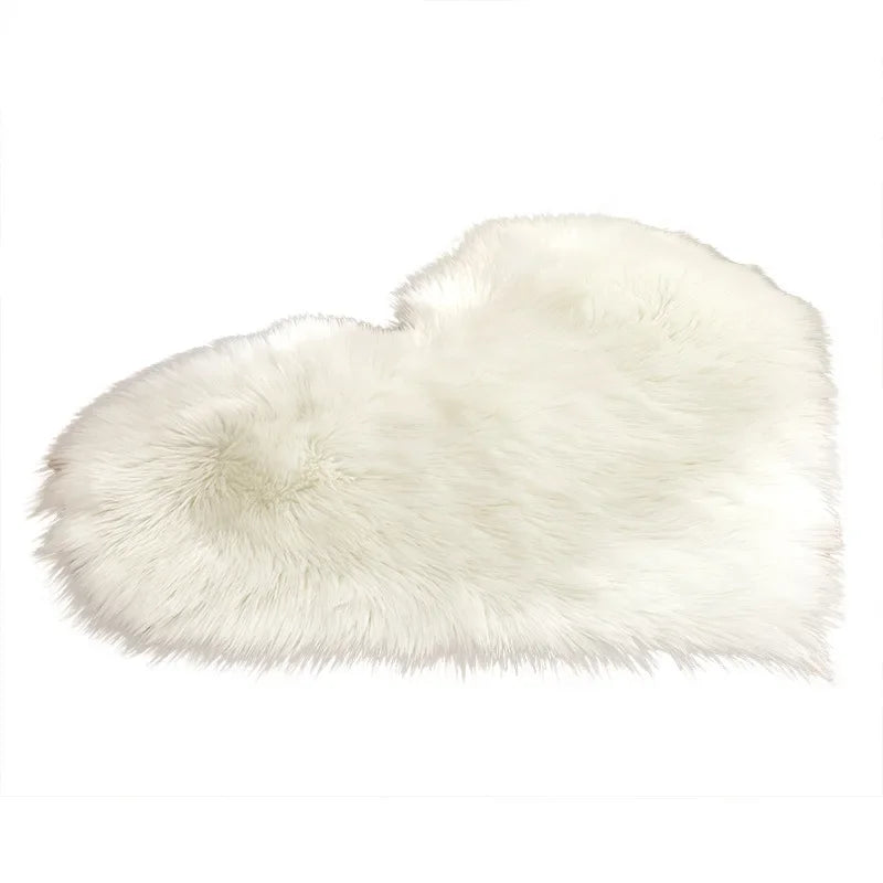 Tapis en Peluche Cœur – Tapis Doux et Confortable pour Décoration Maison