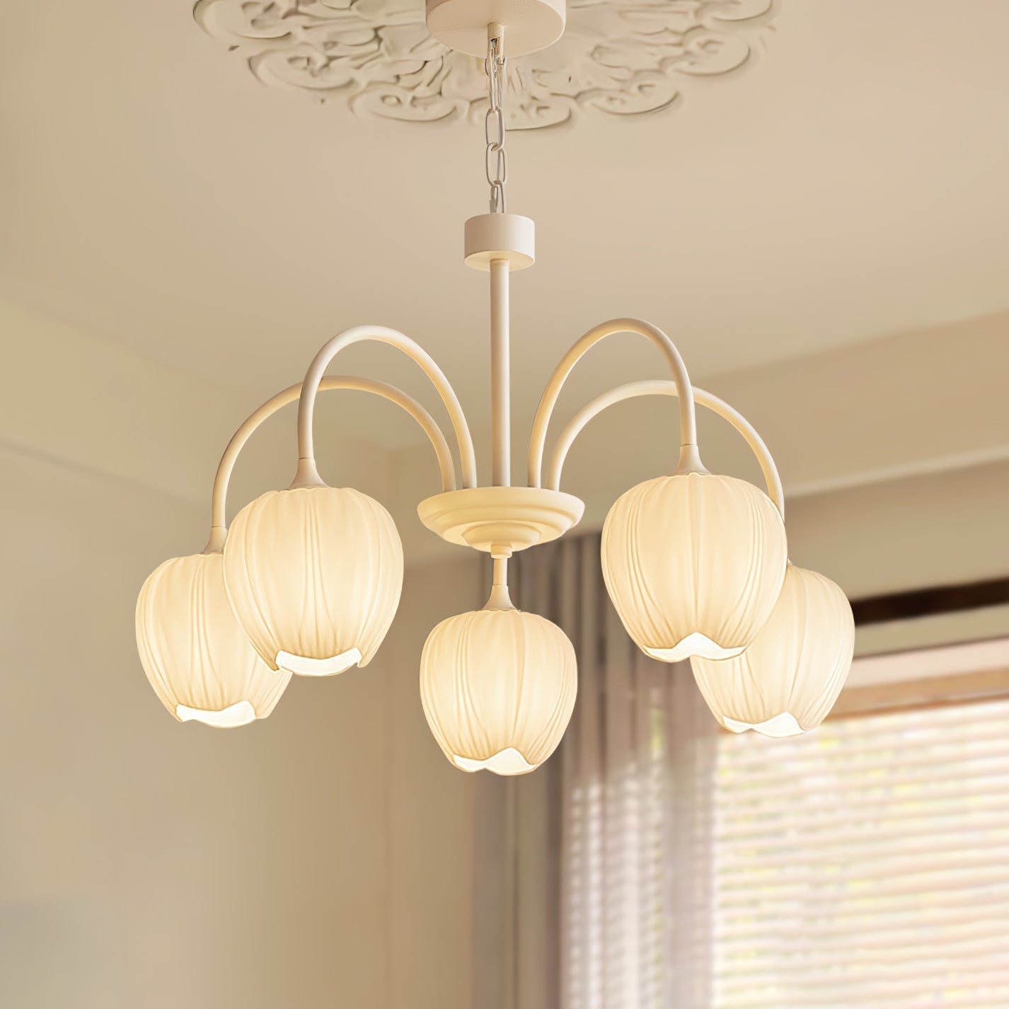 Chandelier design élégant – Luminaire moderne en cristal pour salon et salle à manger